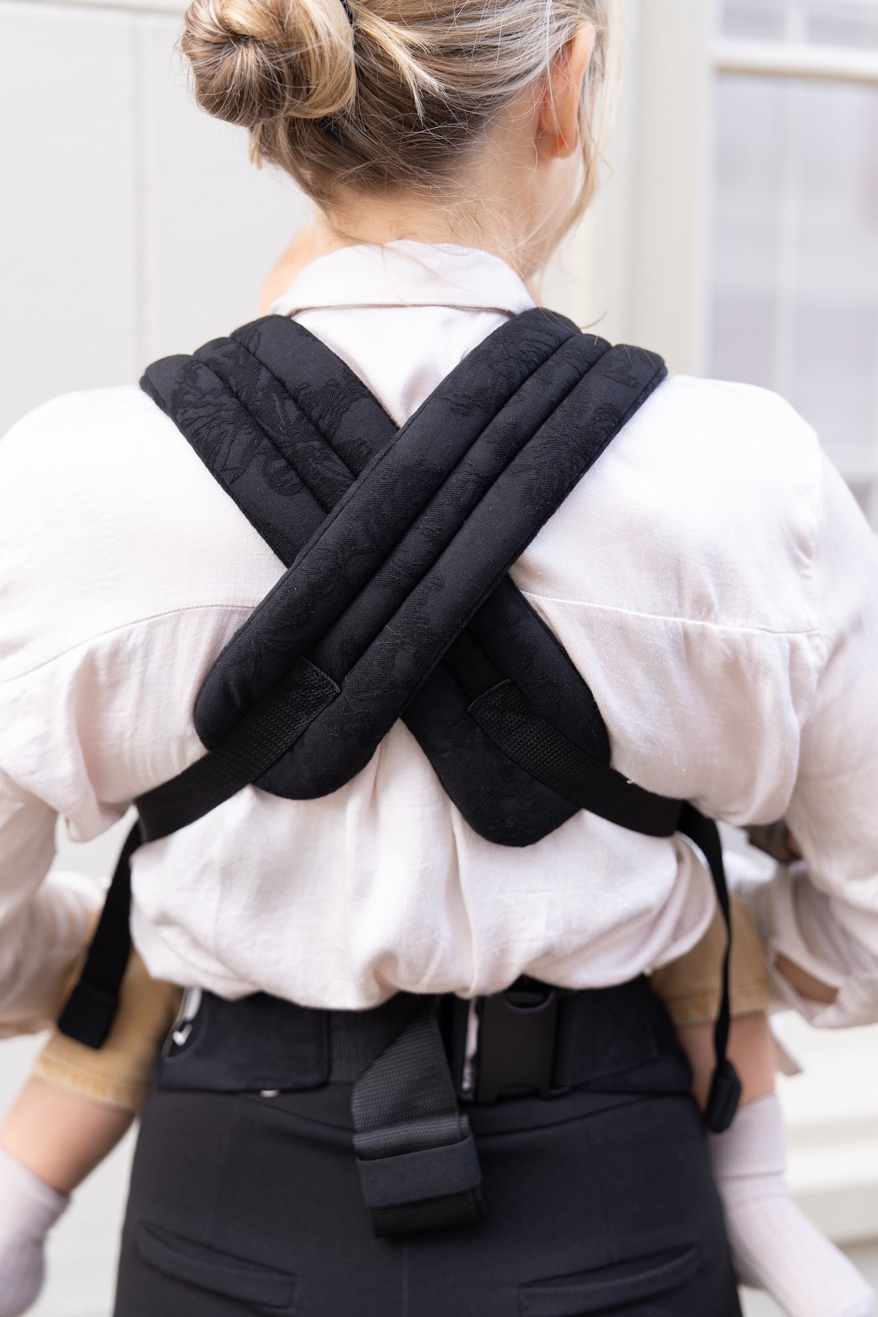 Baby Carrier - Jacquard Blossom Black