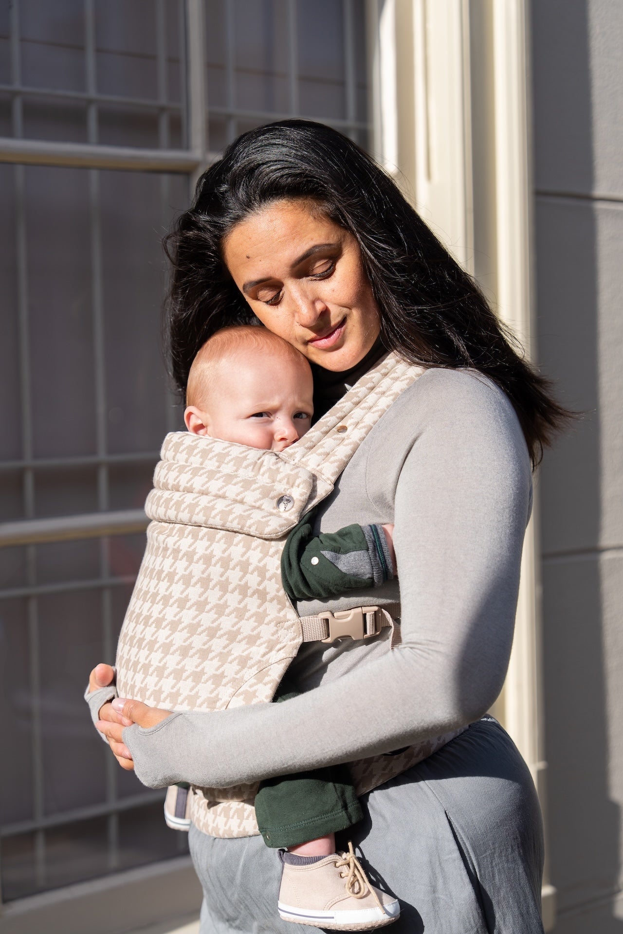 Baby Carrier - Houndstooth Beige